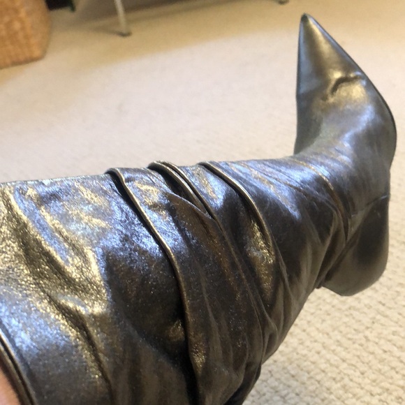 Boots - Picture 7 of 7